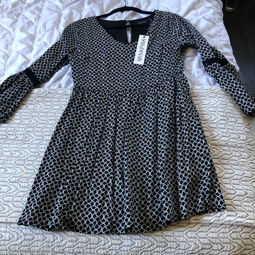 MINKPINK black and white pattern dress NWT size xs
